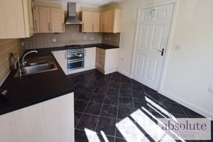 Kitchen/Breakfast Room- click for photo gallery